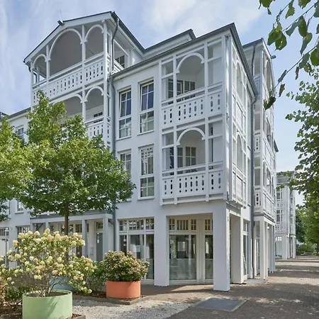 Grosszuegige Im Seepark Ostseenah Mit Balkon *